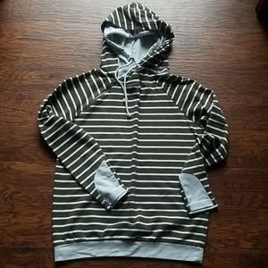 Double layer hooded Sweatshirt. S